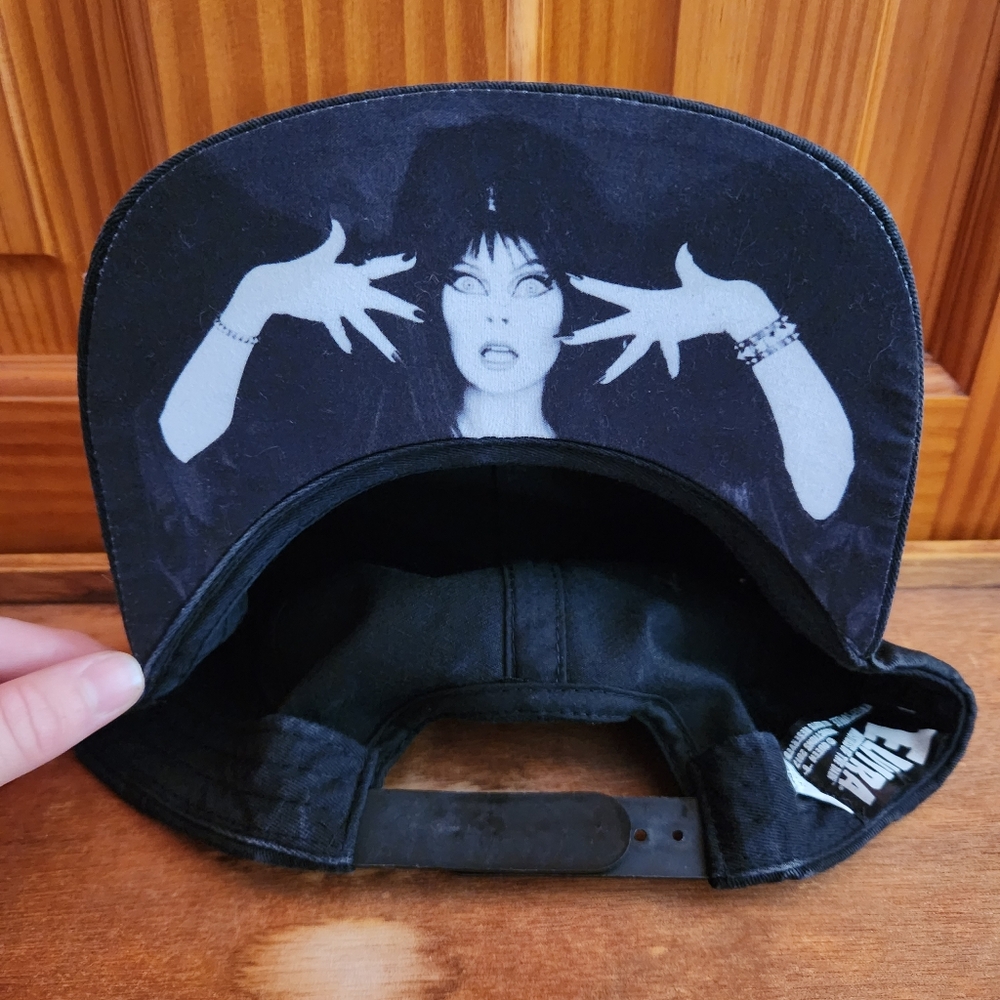 Elvira Halloween Flatbill Snapback Black & Red Hat
